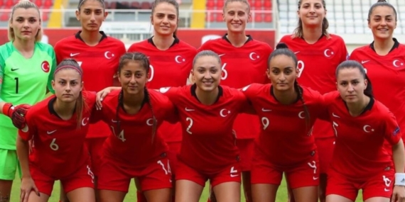 A Milli Kadın Futbol Takımı Kosova'yla Karşı Karşıya