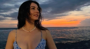 Burcu Özberk’ten Bali’de Kira İsyanı