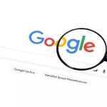 google 67 yazınca ekran neden sallanıyor
