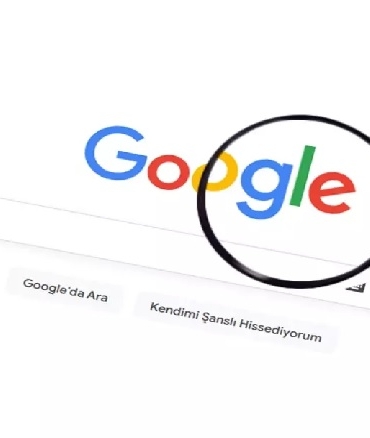 google 67 yazınca ekran neden sallanıyor