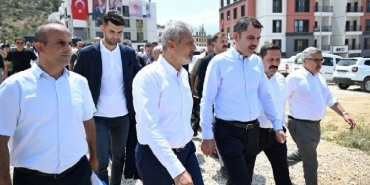 iyi parti milletvekilinden murat kuruma ovgu