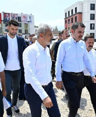 iyi parti milletvekilinden murat kuruma ovgu