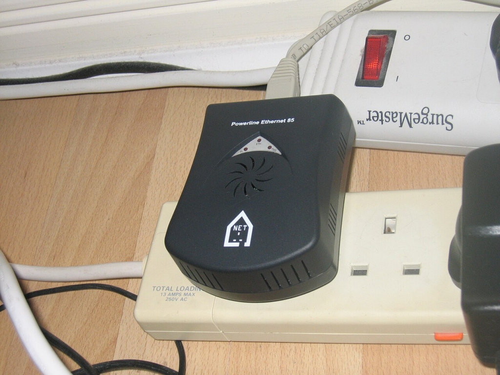 Dizüstü bilgisayar ve kablosuz modem