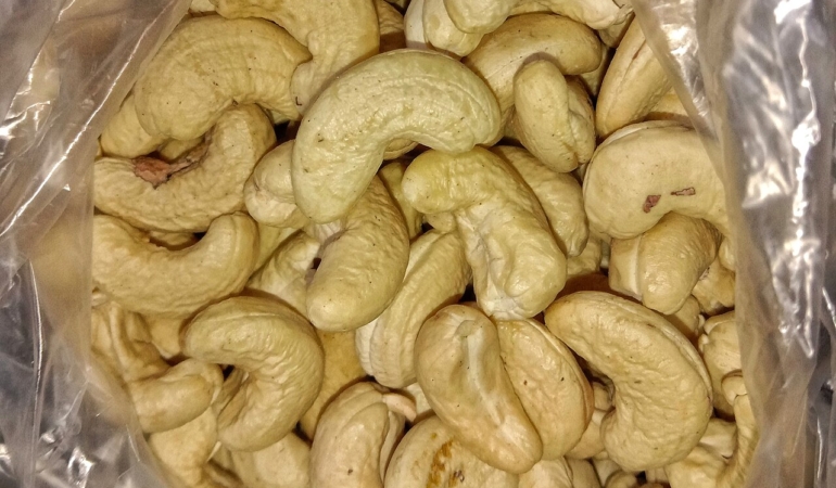 Kuruyemiş, yeşil yapraklı sebze ve baklagillerden oluşan magnezyum kaynakları